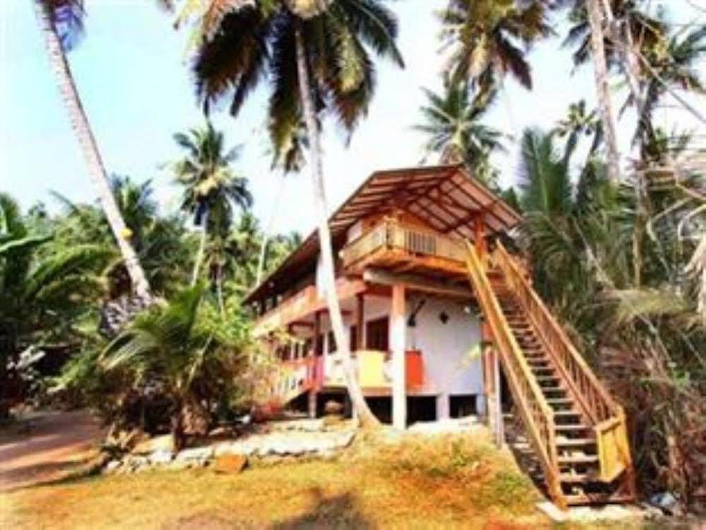 Dinu'S Resort Talaramba Exterior foto