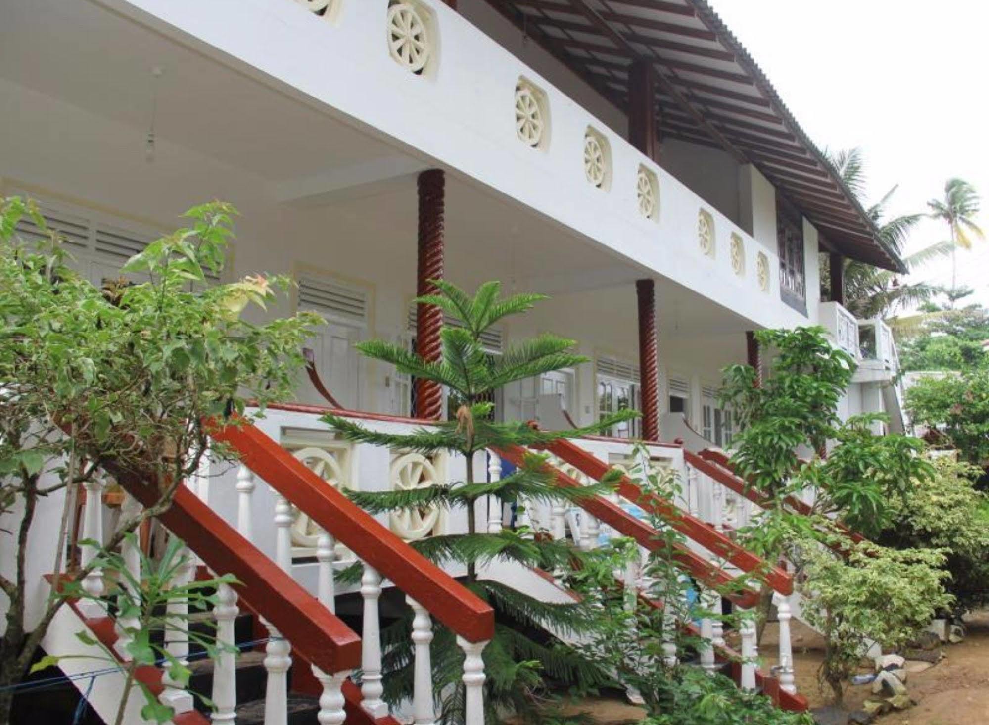 Dinu'S Resort Talaramba Exterior foto