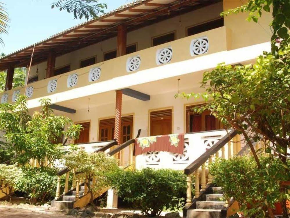 Dinu'S Resort Talaramba Exterior foto
